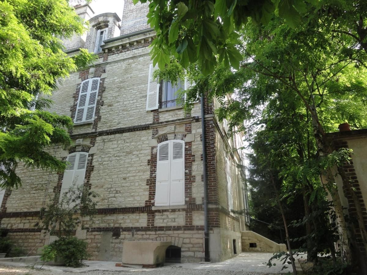 Au Fil De Troyes Bed & Breakfast Sainte-Savine Eksteriør bilde
