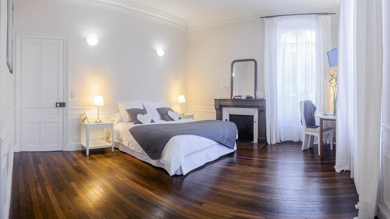 Au Fil De Troyes Bed & Breakfast Sainte-Savine Eksteriør bilde