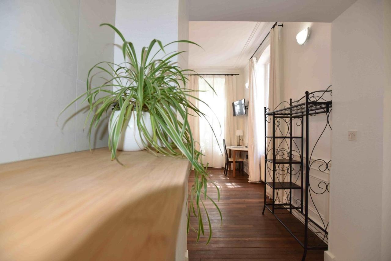 Au Fil De Troyes Bed & Breakfast Sainte-Savine Eksteriør bilde