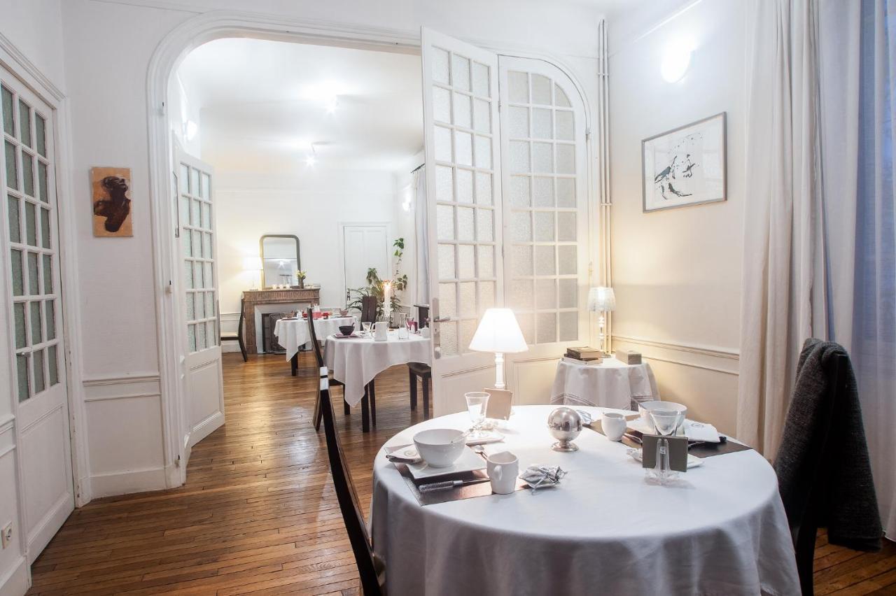 Au Fil De Troyes Bed & Breakfast Sainte-Savine Eksteriør bilde